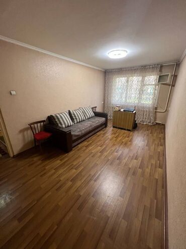 Продажа квартир: 2 комнаты, 43 м², 104 серия, 1 этаж, Косметический ремонт