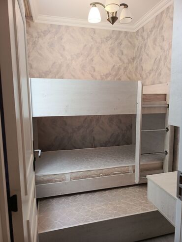 iki mertebeli uwaq kravati: Oğlan və qız üçün, Çarpayı, Matras ilə, Siyirməli, Taxta