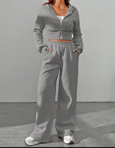 Kompleti: Cena 3300 dinara S m l xl 2xl — 4