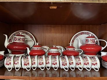 cay dəsti: Çay dəsti, rəng - Qırmızı, Farfor, 12 nəfərlik, Almaniya — 1