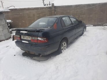 Toyota: Toyota Carina E: 1996 г., 1.6 л, Механика, Бензин, Седан