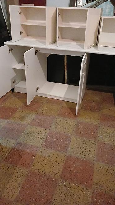 Mətbəx mebeli: Təzə mətbəx mebeli, ölçü 325 sm. Yuxari qapılar MDF, aşağı qapılar — 5