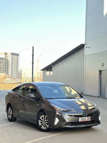 Toyota: Toyota Prius: 2018 г., 1.8 л, Автомат, Гибрид, Хэтчбэк