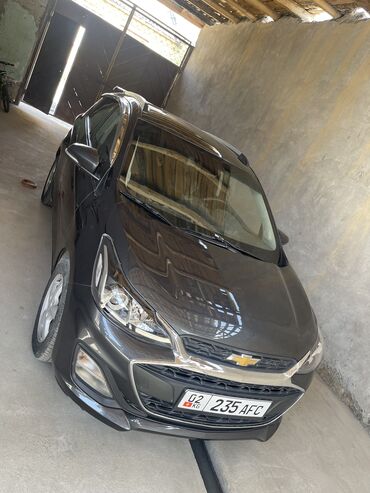 малолитражные автомобили: Chevrolet Spark: 2017 г., 1 л, Вариатор, Бензин, Хэтчбэк