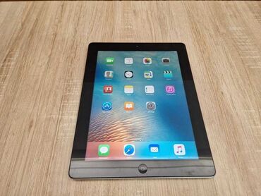 Tableti: Apple iPad A1416 Cena 4000din Polovno-ispravno.Prodaje se bez punjaca