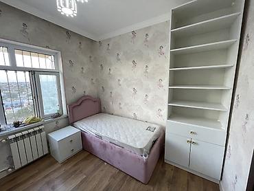kitab refi modelleri: Künc dolab, Dəhliz üçün, Qarderob, Açılan, Korpuslu — 4