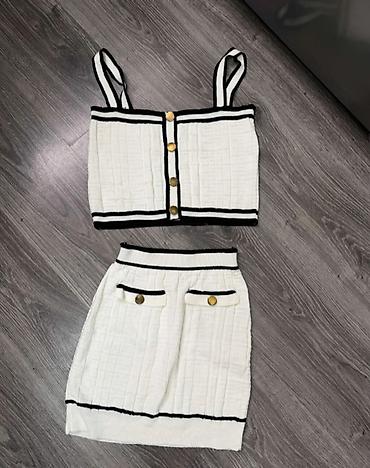 pull: Letnji kompletić, top i suknjica. S veličine. Model na jednoj — 6