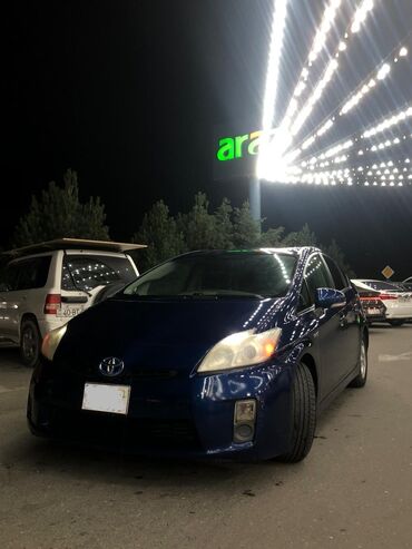 Toyota: Salam. Maşın öz adımadı İli 2011. Texpasport Siğorta yeni olunub — 1