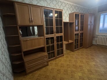 шкаф для салона красоты бу: Продаю сервант СРОЧНО!