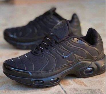 air max bw black: Nike air max tn patike crne

Novo
Brojevi 36 do 46