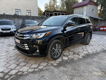 Toyota: Toyota highlander 2018 год 3.5 бензин XlE комплектация Капитанские