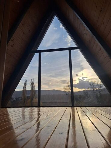 Kuće na prodaju: 98 kv. m, 3 sobe — 18