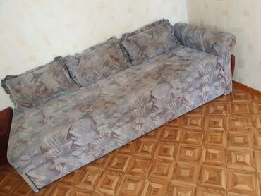советский раскладной диван: Бүктөмө диван, Колдонулган, Бир кишилик, Vilyur