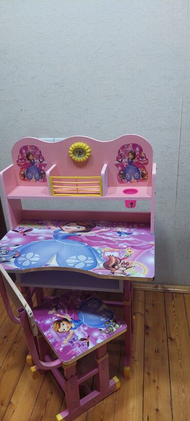 стол для кормления: Б/у, Для девочки, Письменный стол, Со стульями, С полками, Азербайджан