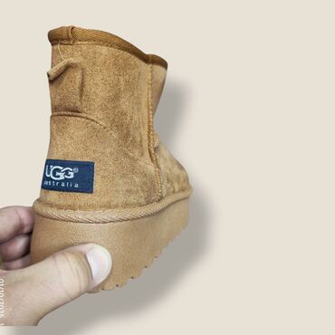 Ugg obuća: Ugg čizmice NOVO

Novo
Brojevi 36 do 41

fb Moja Kupovina 1 — 11
