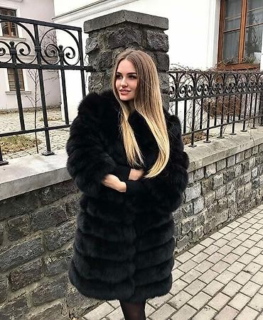 boss satovi: Ženski kaput od veštačkog krzna – model 029 - Elegantna, duga silueta — 5