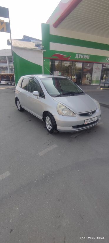 авто полки: Honda Fit: 2003 г., 1.3 л, Вариатор, Бензин, Хетчбек
