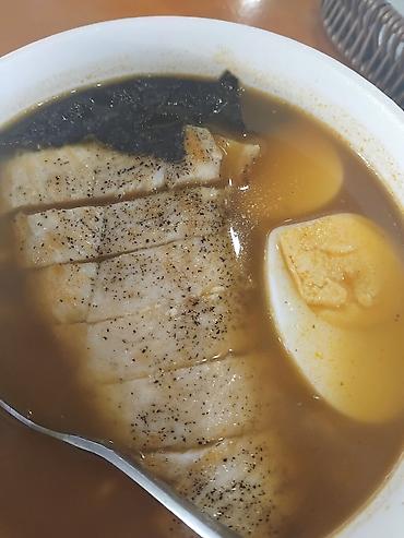 лапки куриные: Ароматный рамен в насыщенном бульоне - Насыщенный прозрачный бульон с — 1