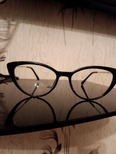 qadın eynəkləri: Optik eynək