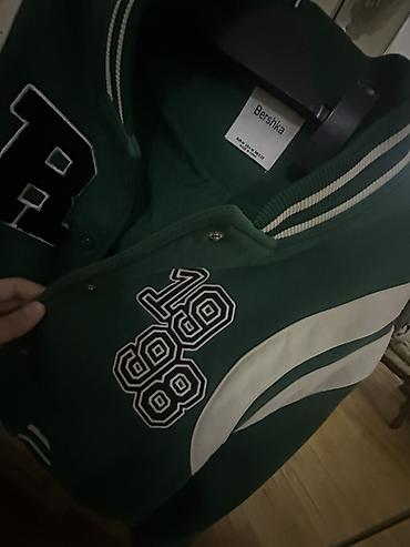Kurtkalar: Bershka, M — 2
