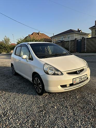 Honda: Honda Fit: 2002 г., 1.5 л, Вариатор, Бензин, Хэтчбэк — 3