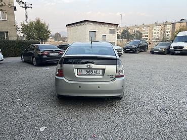 560 sec: Toyota Prius: 2005 г., Гибрид, Лифтбек — 4