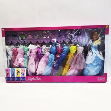туфельки: Кукла Барби с большим комплектом платьев. Ребенок сможет нарядить