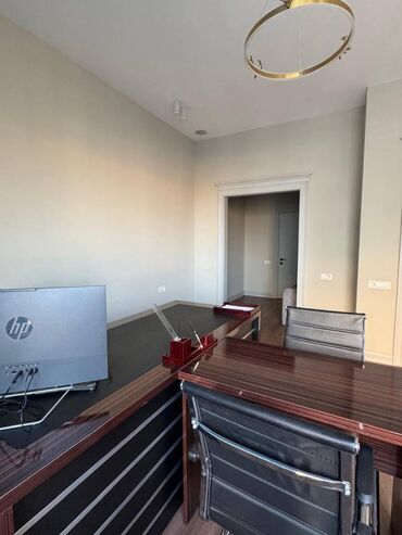 Ofislər: Nərimanov rayonu, Koroğlu metrosu, Heydər Əliyev prospektində, 16 — 6