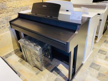 Музыкальные инструменты: Medeli elektro pianolarina. Azerbaycanda medeli elektro pianolarinin