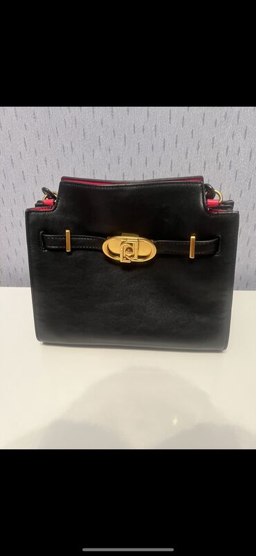 Çantalar: Temiz deridi. Bezi yerlerinde atma var, istifadeye engel deyil. Xahish — 1