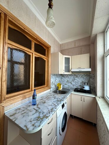 Uzunmüddətli kirayə mənzillər: Xırdalan şəhəri Mühəndislik universitetinin yanında 2 otaq əşyalı — 6