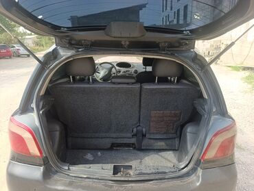 самая дорогая машина в кыргызстане: Toyota Yaris: 2002 г., 1.3 л, Механика, Бензин, Хетчбек