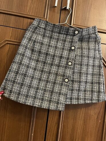 Toy paltarları və aksesuarları: Bir defe geyinilib tezedir ince qizlara yaxsi olar isteyen yazsin tam