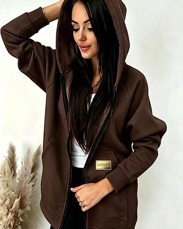Dukserice: Duks jaknica: 2.999 dinara
S M L XL — 12