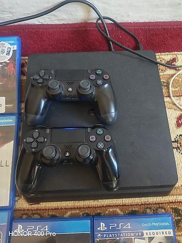 apple 17 pro: Игровой комплект PlayStation 4 Slim с двумя геймпадами и подборкой — 2