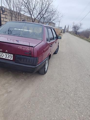 VAZ (LADA): Avtomobil: Sedan, 4 qapı, bordo rəng Marka/model: (şəkildən görünən) — 13