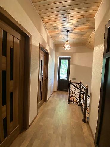 Günlük kirayə evlər: 160 kv. m, 7 otaqlı — 2