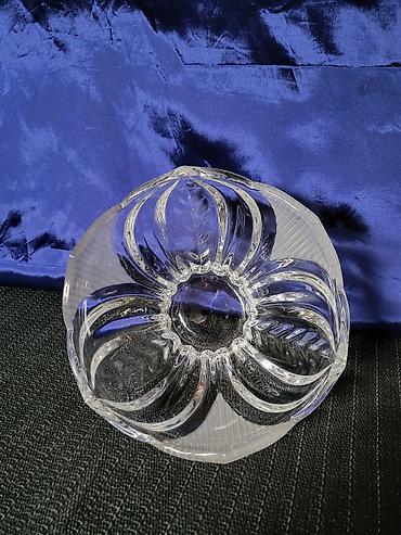 Činije: Cinija kristal,rucni rad,mat.delovi Jugoslavija 70te. Cinija pun — 9