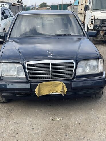 mercedes banana: Mercedes-Benz W124: 1991 г., 2.6 л, Механика, Бензин, Седан