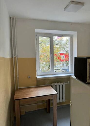 продаю дом ошский рынок: 2 бөлмө, 44 кв. м, Хрущевка, 2 кабат, Эски ремонт