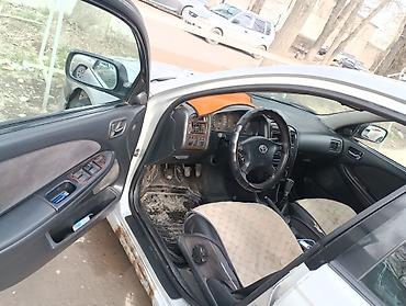 Транспорт: Toyota Avensis: 2001 г., Механика, Дизель, Седан — 5