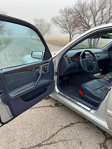 Mercedes-Benz: Mercedes-Benz E-Class: 2000 г., 4.3 л, Автомат, Бензин, Седан — 9