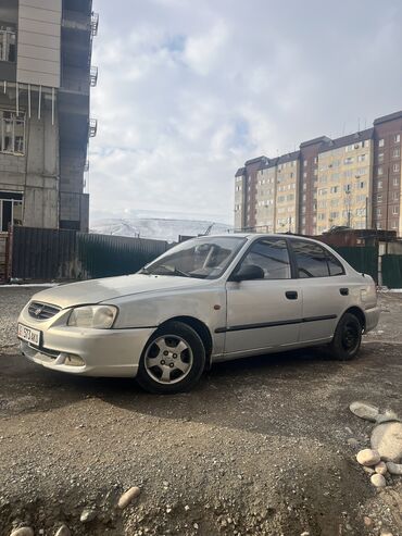 Hyundai: Hyundai Accent: 2011 г., 1.5 л, Механика, Бензин, Седан