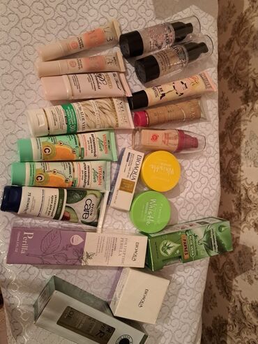 Digər kosmetika: Her biri elde ve endirimle verirem.parfum,beden -da lalafo.az — 6 Digər kosmetika: Her biri elde ve endirimle verirem.parfum,beden — 6