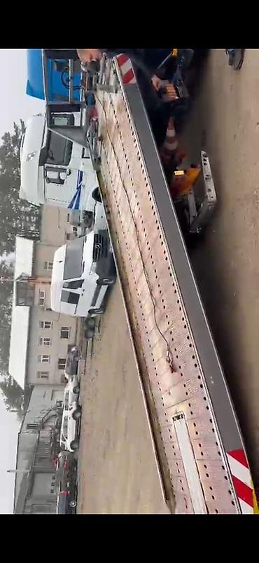 Услуги эвакуатора: С лебедкой, Со сдвижной платформой, С прямой платформой — 11