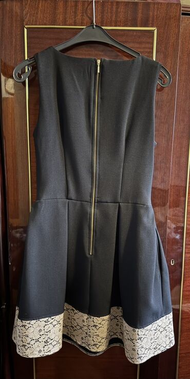 Dəstlər, kostyumlar: Her bir paltarin qiymeti 20 Azn, kime maraqlqidirsa hansi paltar yazin — 27