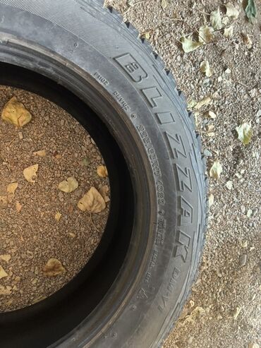 продаю компрессор б у: Шины 225 / 65 / R 17, Зима, Bridgestone