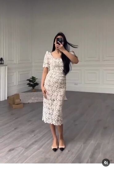 кыргызский платье: Вечернее платье, Коктейльное, Средняя модель, Без рукавов, Стразы, L (EU 40)