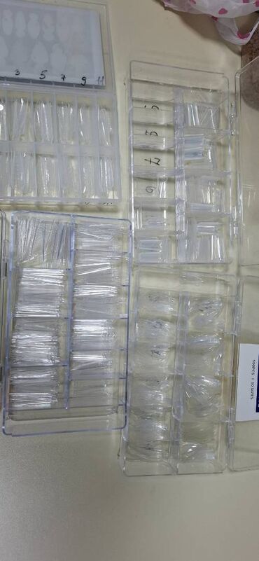 Digər gözəllik və estetika cihazları: Dırnaq ustasına işləməkçün lazım olan bütün növ bəzəklər tipsilər — 11