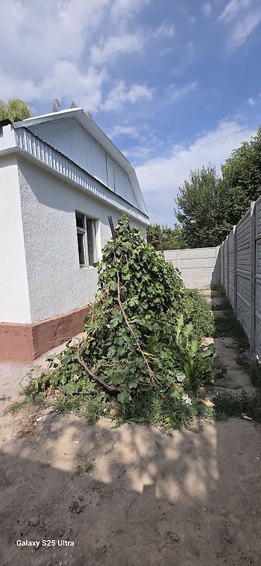 60: Продаётся кирпичный дом 60 кв.м на участке 2,5 сотки,. в районе — 2